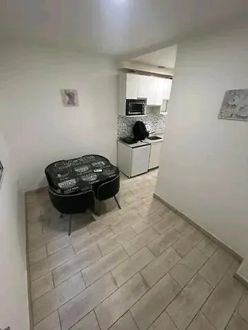 Hotel Gaston Mendoza Apartment